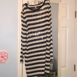 Long sleeve black and white sequins dress